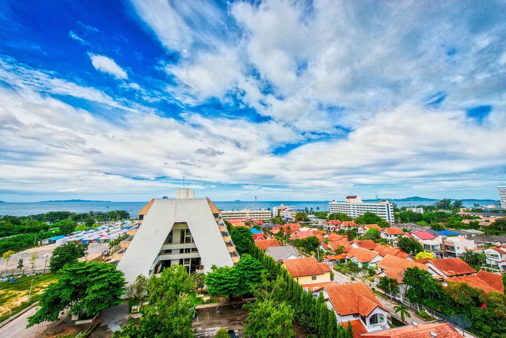 Acqua - 100 Meters From Jomtien Beach Патая Екстериор снимка