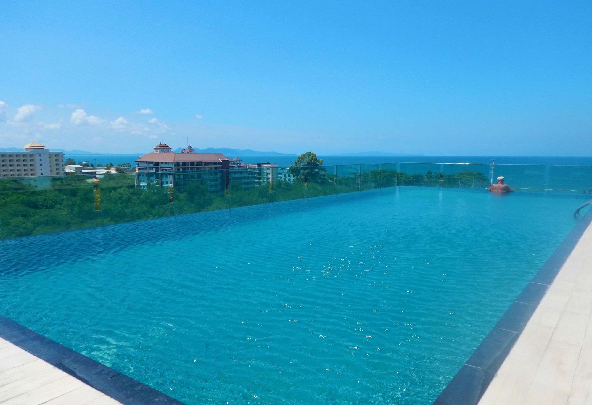 Acqua - 100 Meters From Jomtien Beach Патая Екстериор снимка
