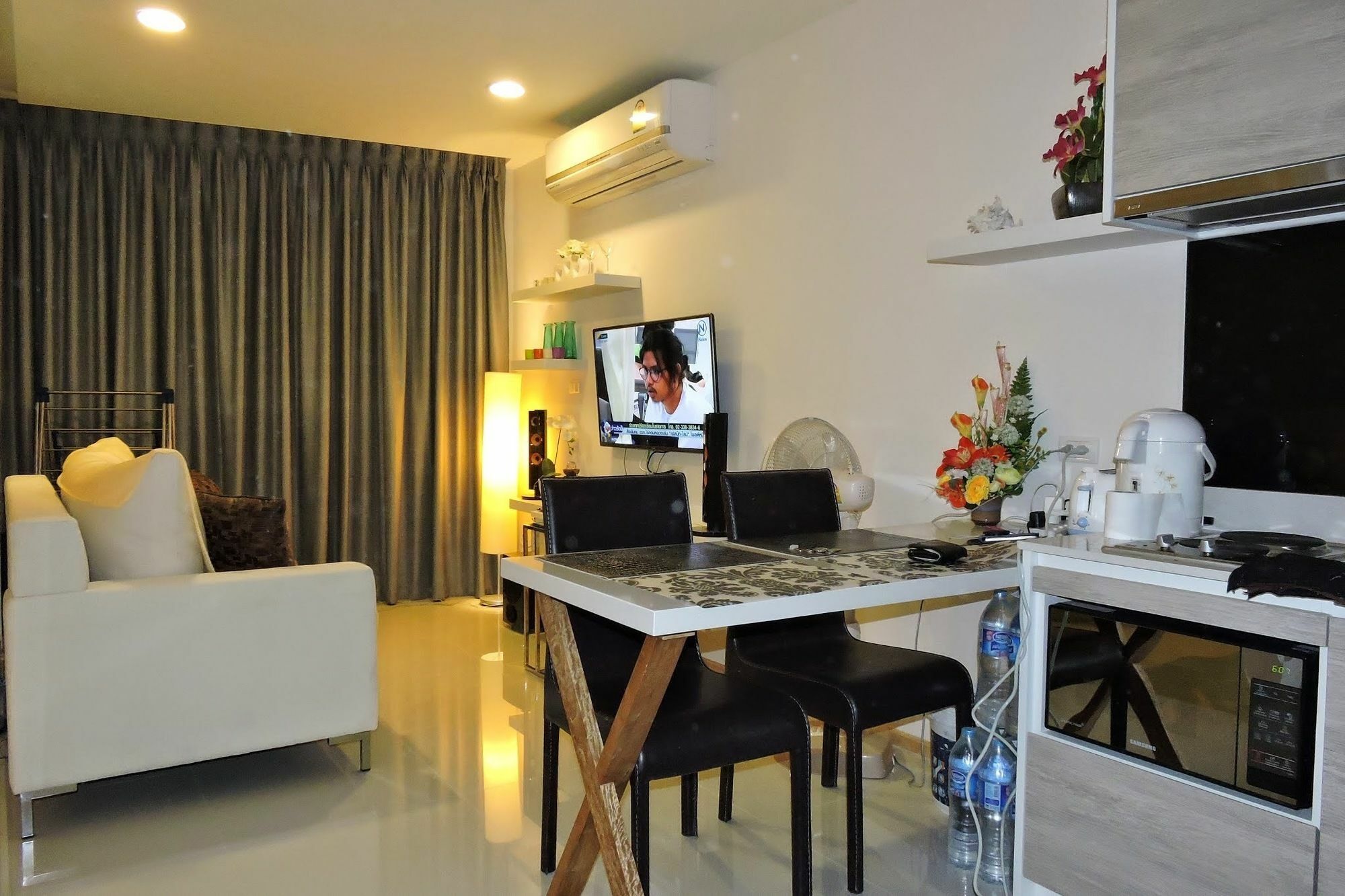 Acqua - 100 Meters From Jomtien Beach Патая Екстериор снимка