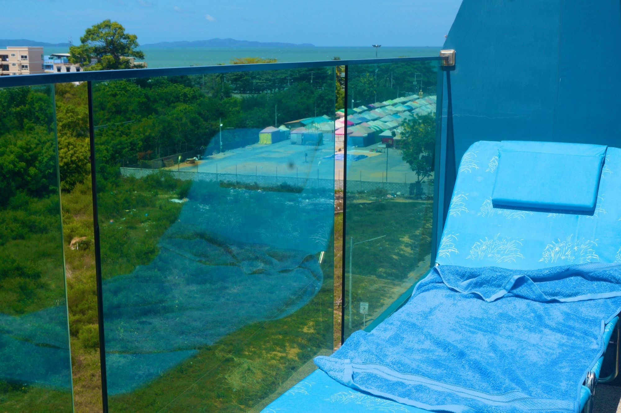 Acqua - 100 Meters From Jomtien Beach Патая Екстериор снимка