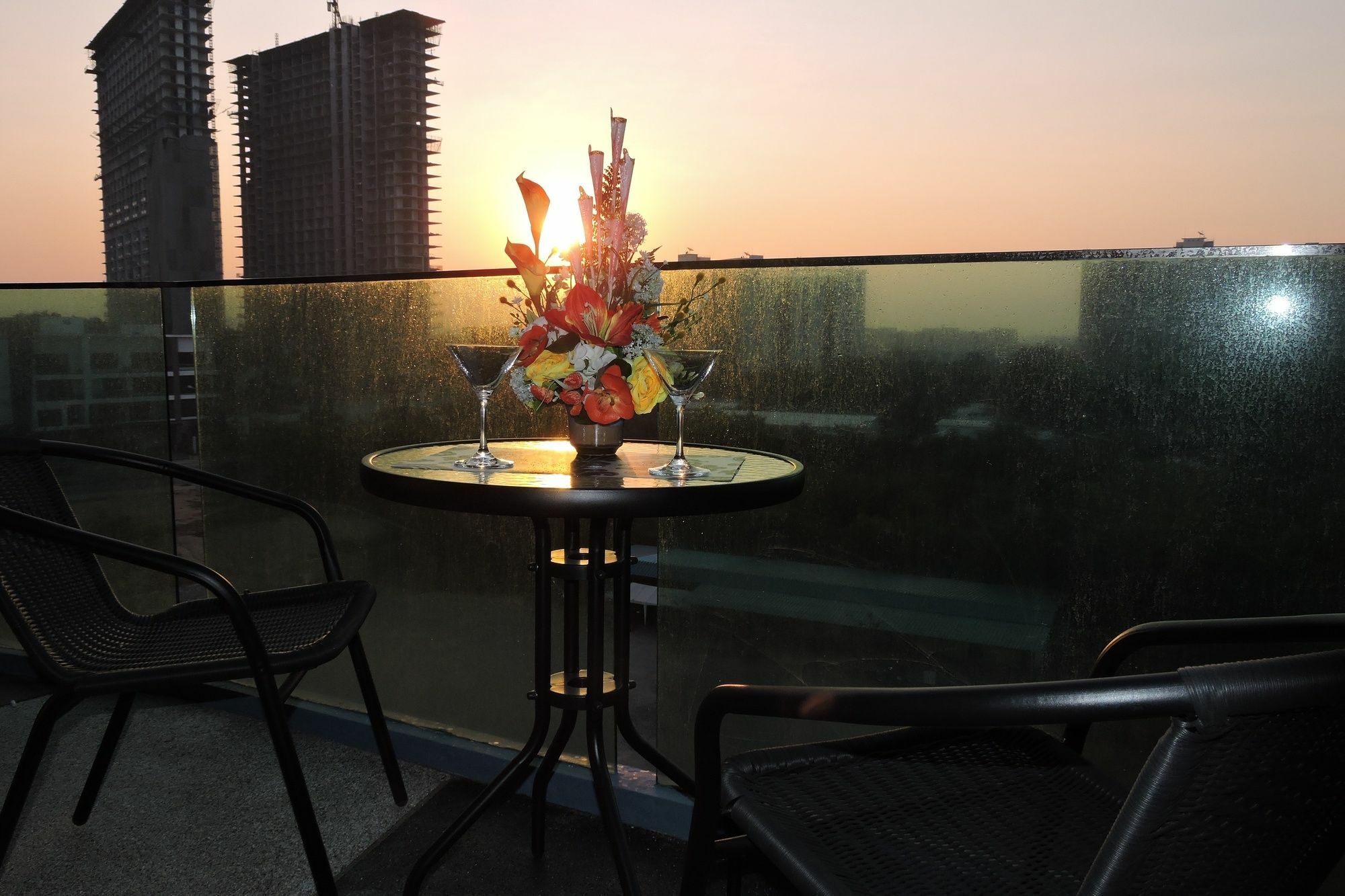 Acqua - 100 Meters From Jomtien Beach Патая Екстериор снимка